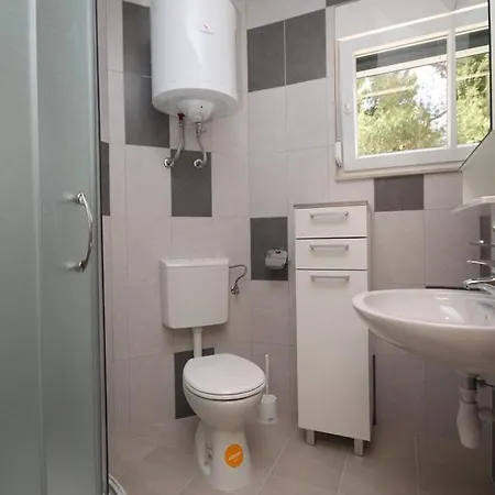 דירה Basina 8754b ילסה